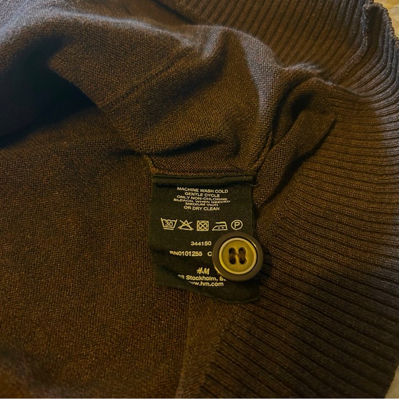 H&M Deep Burgundy Long Button Up Cardigan with Tie - Picture 3 of 6